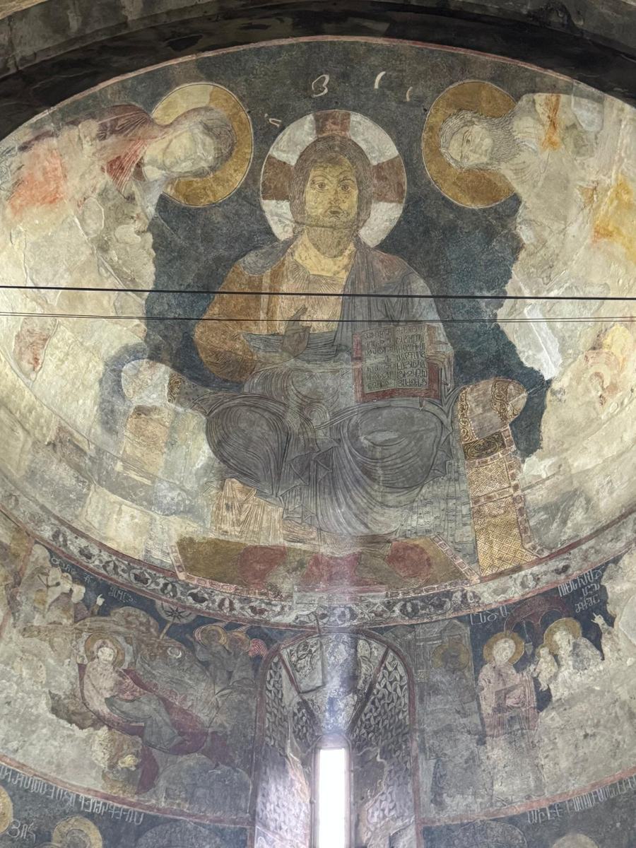 Fresco medieval numa abside arménia